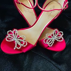 NWOT BADGLEY MISCHKA HOT PINK HEELS 7 1/2 NWOT